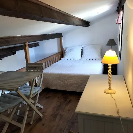 Les Aires Hébergement de vacances *